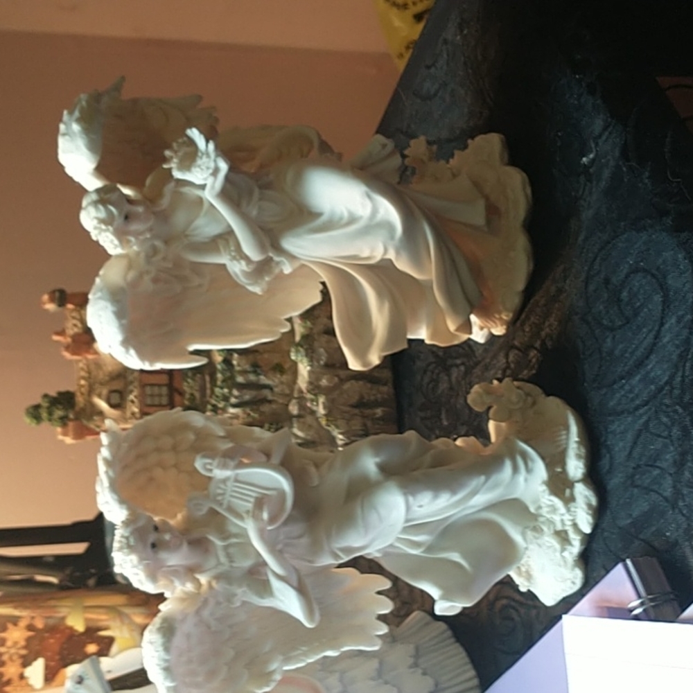Fragile angels